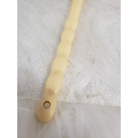 Vintage Genuine BEAR ASS SCRATCHER Plastic Back Hand Donkey Brown Bear Las Vegas - Picture 8 of 11